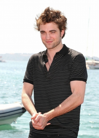 Photocall de Robert Pattinson à Cannes Norma147