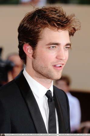Photocall de Robert Pattinson à Cannes Norma149