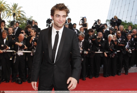 Photocall de Robert Pattinson à Cannes Norma152