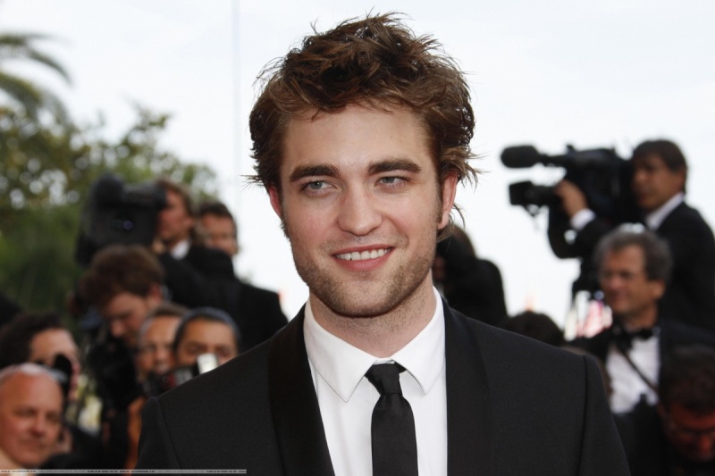 Photocall de Robert Pattinson à Cannes Robert25