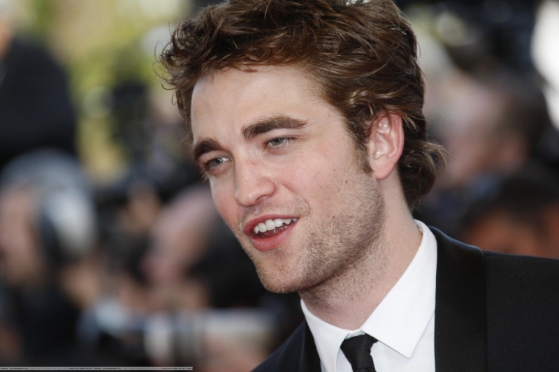 Photocall de Robert Pattinson à Cannes Robert28