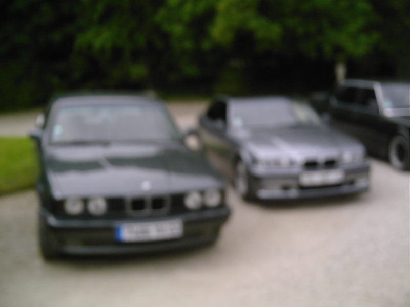 [résolu]Une nounou aux milieux des BMW  ancienne et nouvelle Bmw_0014