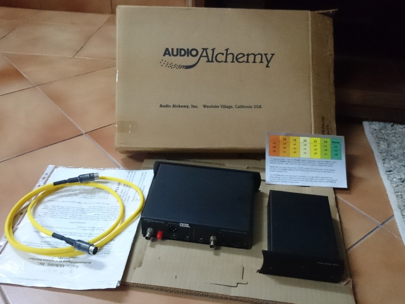 Audio Alchemy Digital Transmission Interface Pro 32 with Power Station 3 (SOLD) Dsc_0613