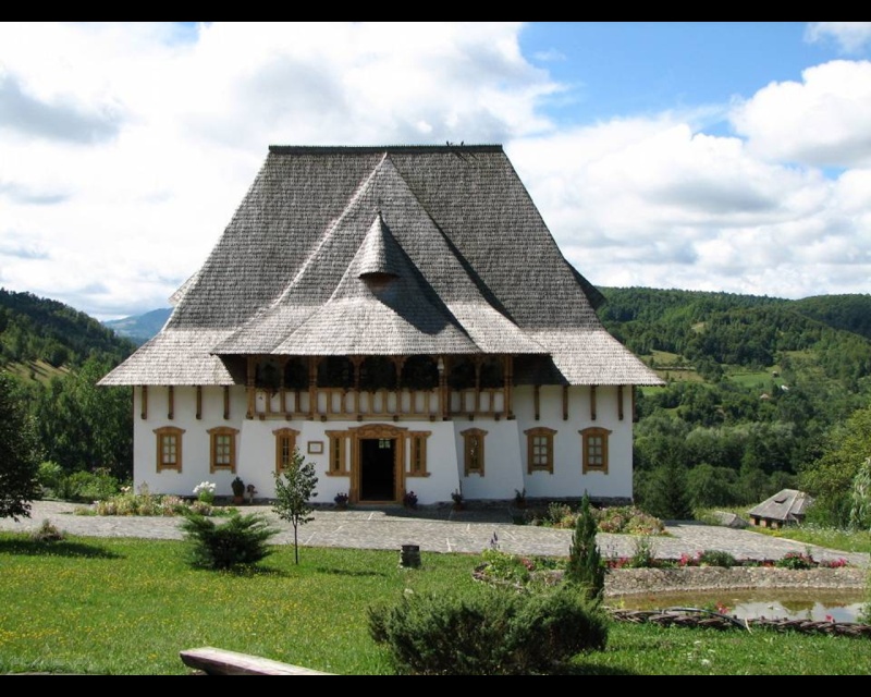 Mănăstirea Bârsana din judetul Maramureş. Clip_124