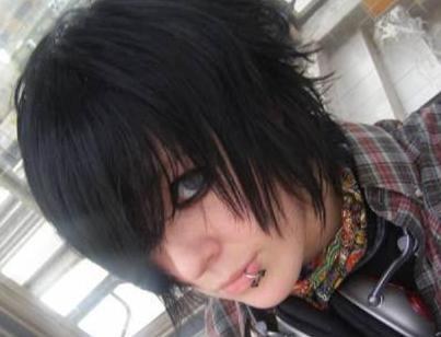 Post Your Pictures - Page 12 Emo_bo10