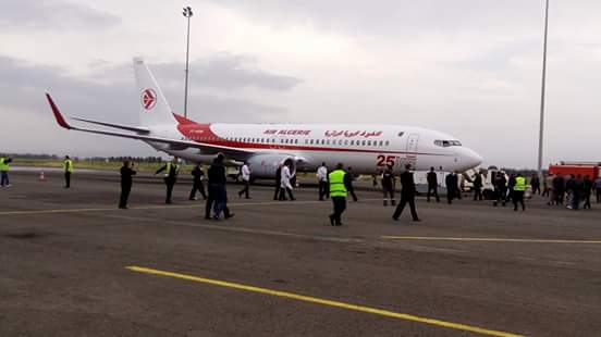 l'arrivée du Boeing 737-800 NG 7T-VKM à Alger  7610