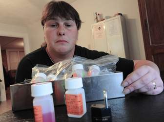 PRESCRIPTION FOR A BETTER LIFE....mother, drug addict finds new life at methadone clinic Newsar10