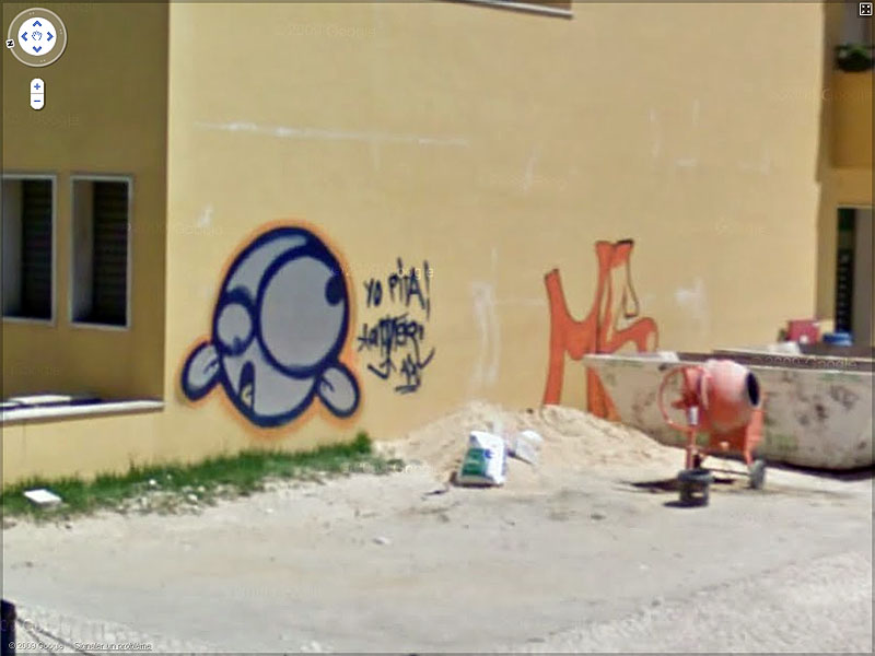 STREET VIEW : graffitis et tags vus de la Google Car Sans_t42