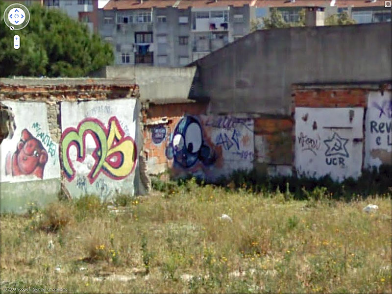 STREET VIEW : graffitis et tags vus de la Google Car Sans_t43