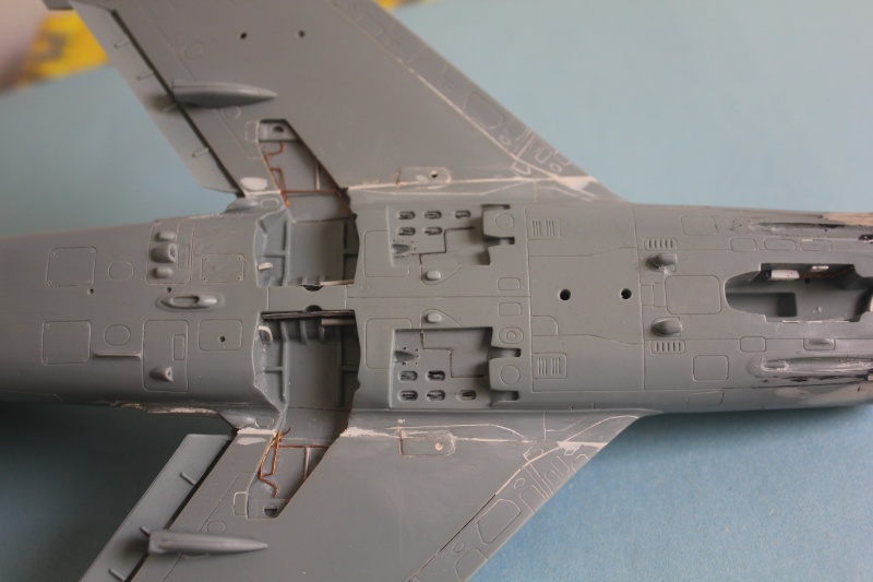 1/48   Super Etendard   Heller    FINI - Page 2 Img_1034