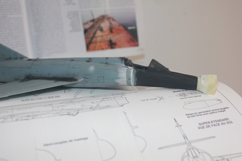 1/48 Super Etendard Heller FINI - Page 2 Img_1037