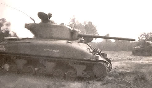 Brat Pitt sur un Sherman M4A2 76W - Page 2 In_the10