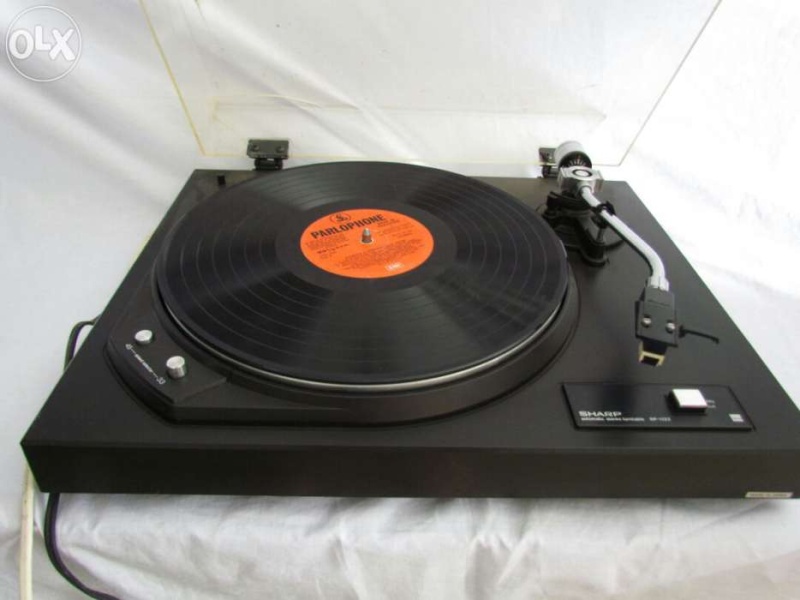 Sharp turntable ( Sold ) 10294910