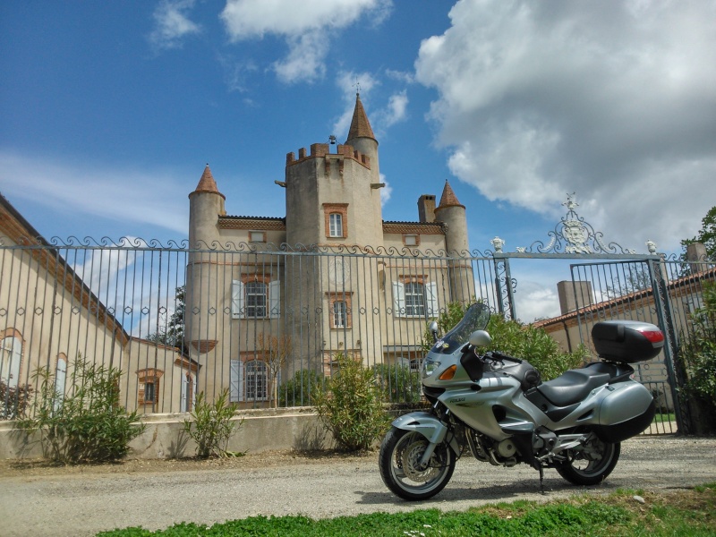 Photos de vous et de votre moto devant ....un château  - Page 10 Dsc_0414