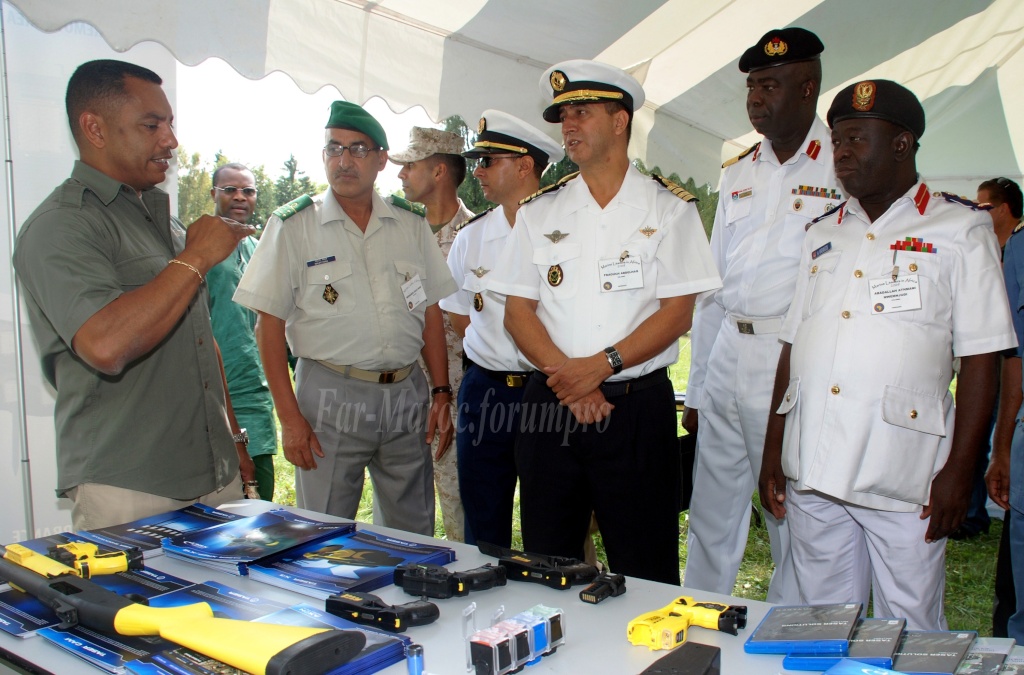 Marins et infanterie de Marine / Royal Moroccan Marines and Sailors - Page 2 File_a11