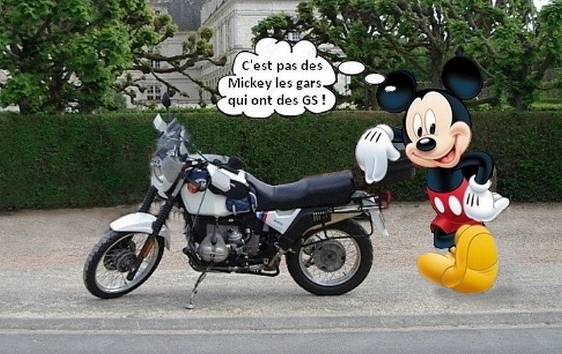 Photos de vous et de votre moto devant ....un château - Page 12 Sans_t48