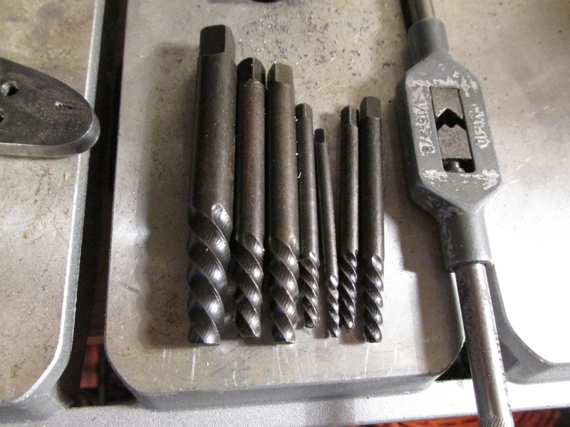 EXTRACTION D' UNE VIS / METHODE ET MATERIEL