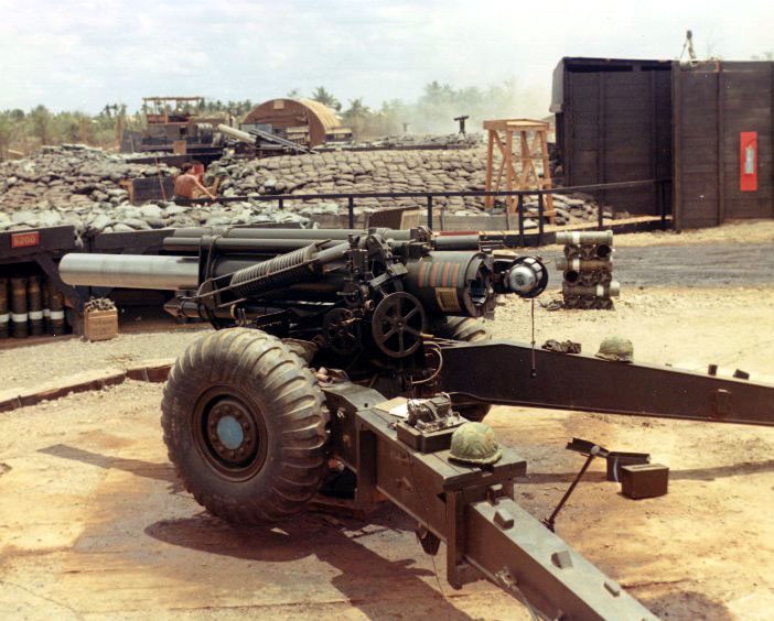 Obusier M114A1 Howitzer 155mm 3110