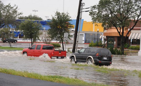 HOUSTON FLOODING IS THE 8TH HISTORIC FLOOD TO HIT AMERICA SINCE THE END OF SEPTEMBER Housto10