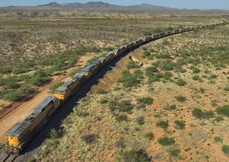 RAIL TRAFFIC DEPRESSION: 292 UNION PACIFIC ENGINES ARE SITTING IN THE ARIZONA DESERT DOING NOTHING Union-10