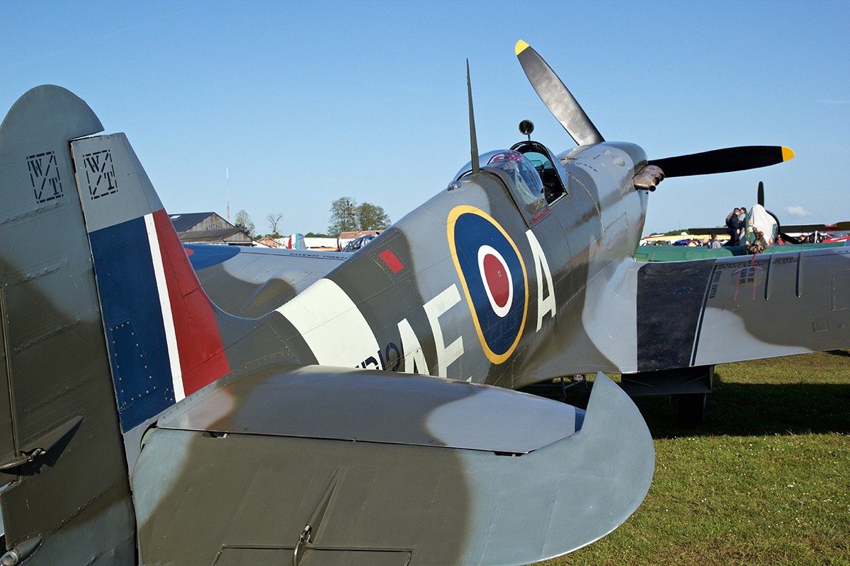 La Ferté 2016- Le temps des hélices - Page 13 Img_7229