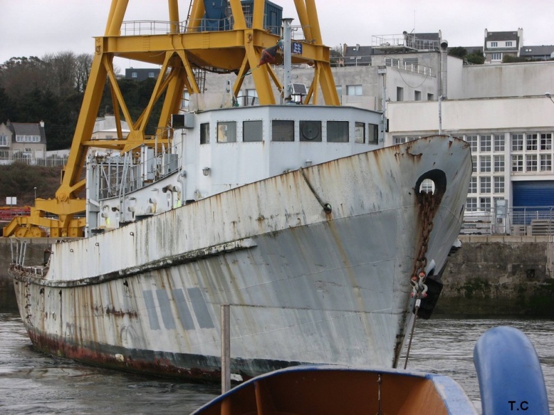 [Autre sujet Marine Nationale] Démantèlement, déconstruction des navires - TOME 2 - Page 15 Y73210