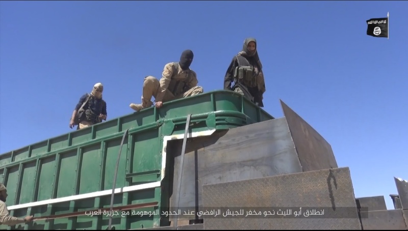 فيديو 18+ الدولة الإسلامية في العراق والشام منفد العملية الإنتحارية أبو الليث الجزائري  110