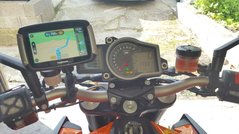 Branchement alimentation GPS tomtom rider 400 Montag23