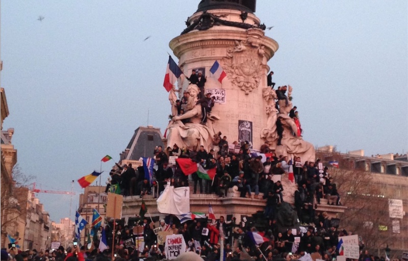 Une vie de statue (Paris, place de la République) 11_jan10
