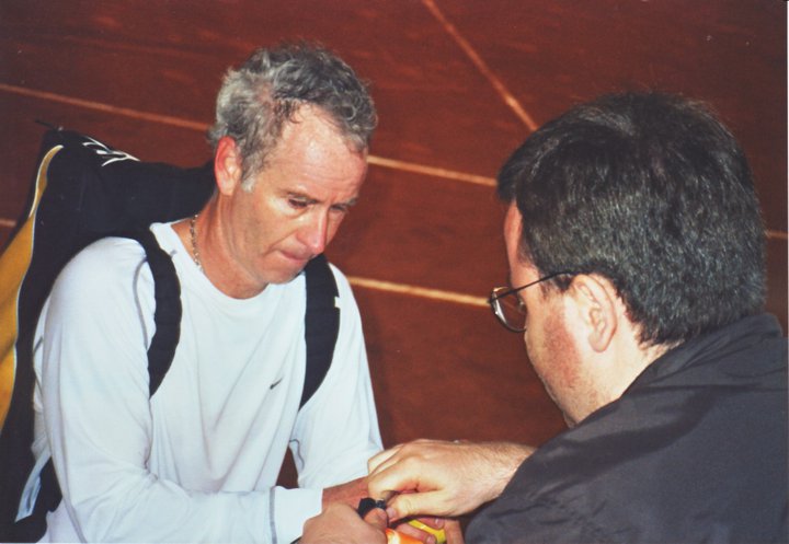 servizio - Poesia: il servizio di John McEnroe - Pagina 2 Mac_fo10