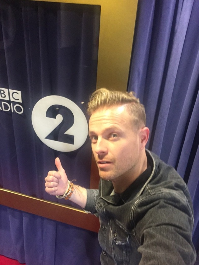 Nicky en BBC Radio 2 with Patrick Kielty  024010