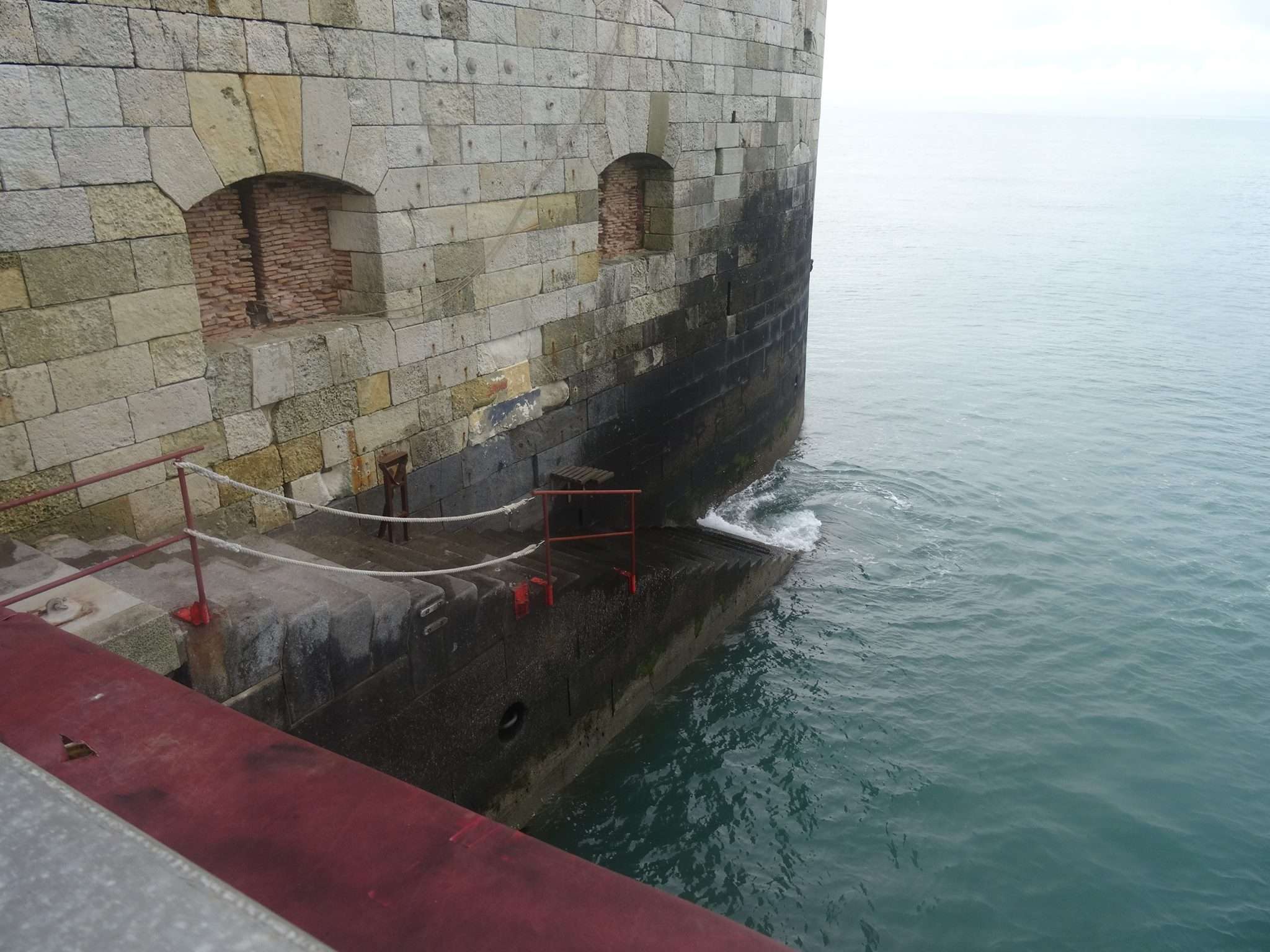 Photos de Fort Boyard 2016 (internautes, hors production...) - Page 14 Snsm_a10