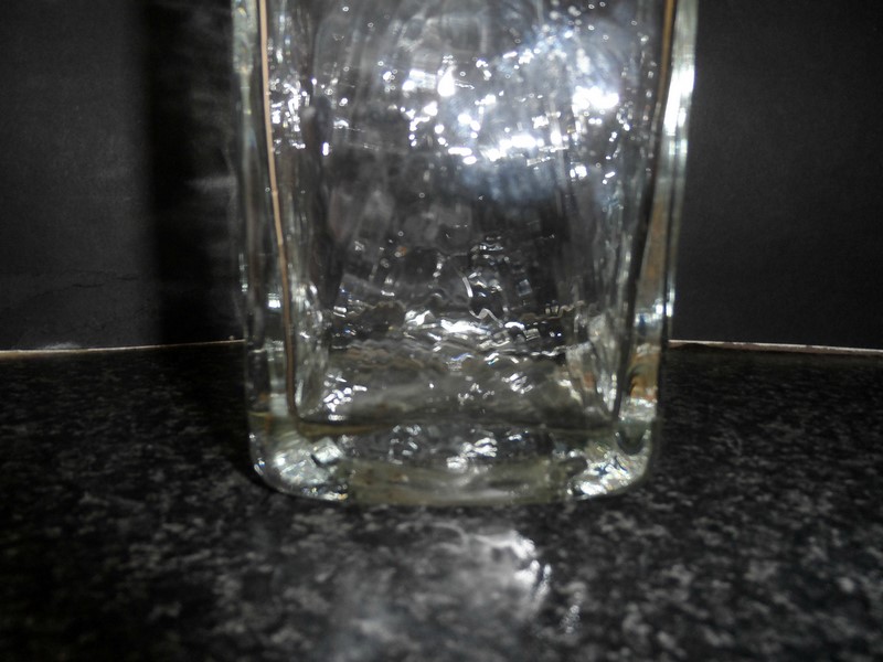 Clear glass vase identification help needed. Sam_6412