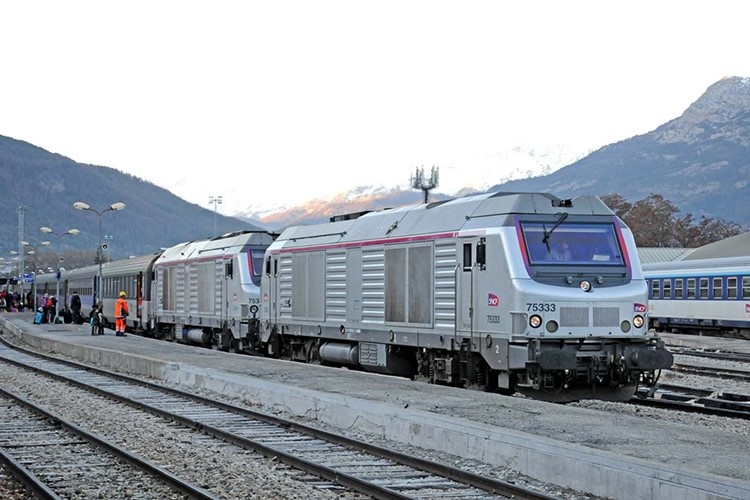[Rocky-Rail/REE Modeles] Locomotive diesel - BB75000 - Page 4 Ob_d4411