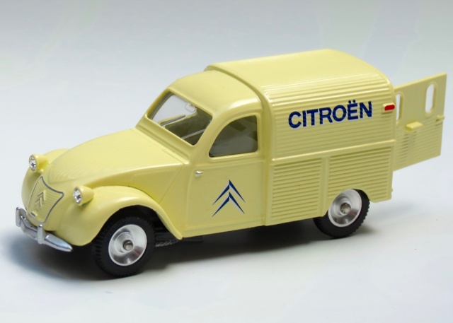 Citroën 2 CV - Minialuxe 1955_213