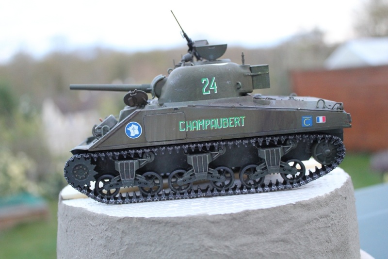 CHAMPAUBERT 1/35 M4A2 TASCA - Page 2 Img_0511