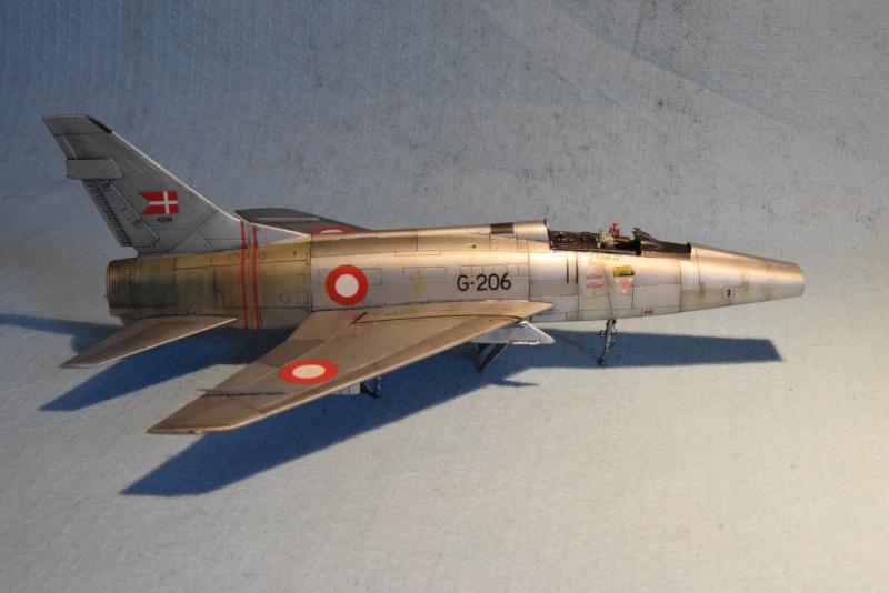 North American F-100D Super Sabre - 1/72 - Italeri - Page 10 08711