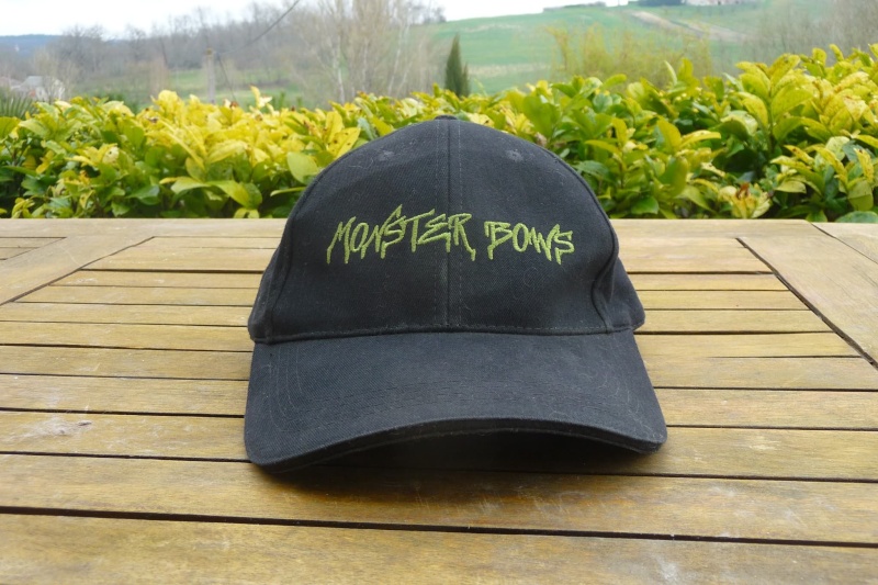 Vends casquette MONSTER BOWS Face13