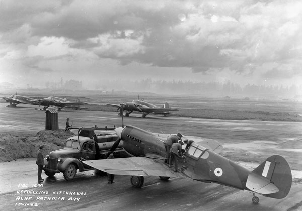 Curtiss Kittyhawk (P-40 E) 111 Squadron RCAF 1942 22380710