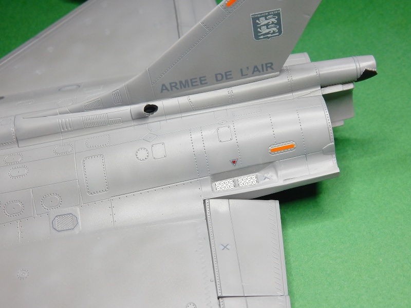 [Hobbyboss] 1/48 - Dassault Rafale C  - Page 6 Dscn1219