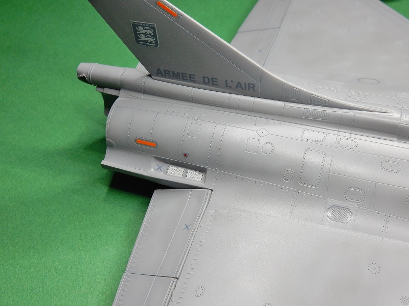 [Hobbyboss] 1/48 - Dassault Rafale C  - Page 6 Dscn1221