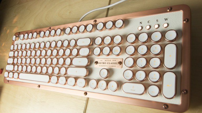 Recherche clavier mécanique  Azio-c10