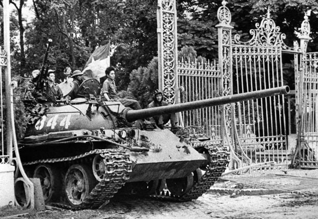 30 avril 1975 : Capitulation du Sud-Vietnam. Saigon10