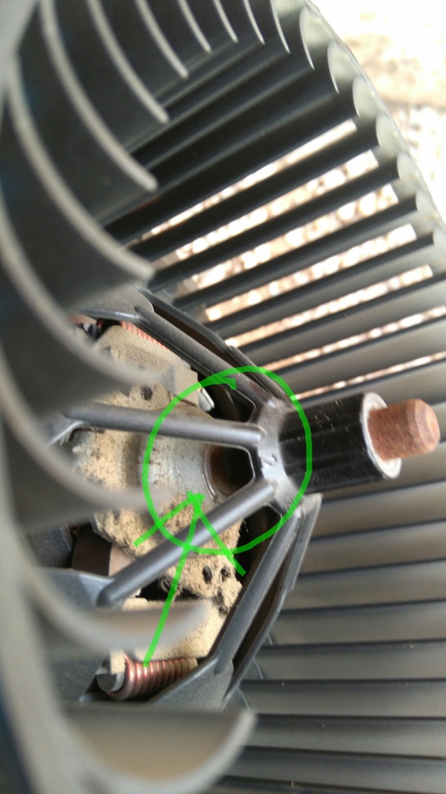 Ruido ventilador de habitáculo(solucionado) Img_2044