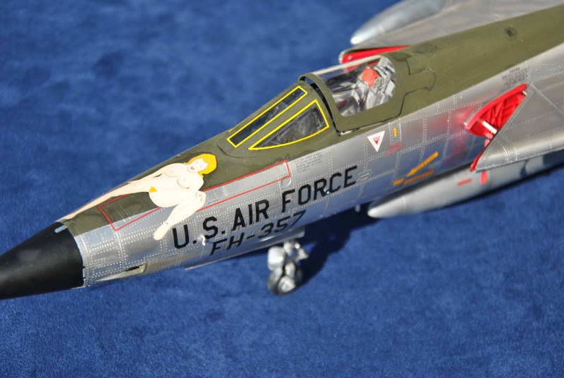 [TRUMPETER] Republic F-105D Thunderchief  1/32 Dsc_1825