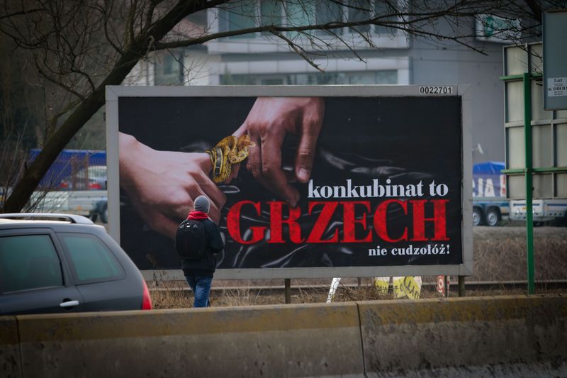 Campagne d'affichage contre le concubinage en Pologne Concub10