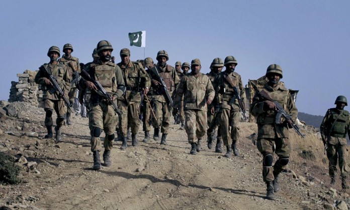 Armée Pakistanaise / Pakistani Armed Forces (PAF) - Page 30 Pakist10