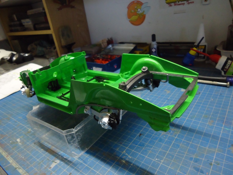 Encore une vieillerie de chez Tamiya au 1/12me Dsc02310