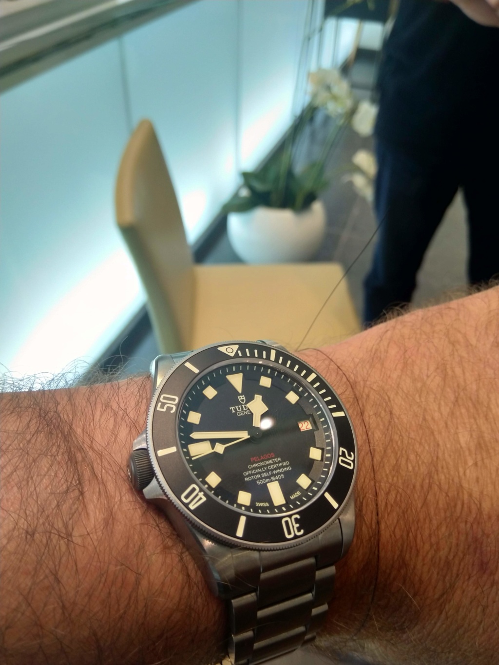 Omega seamaster - Tudor Pelagos LHD - Breitling Super Ocean - Page 2 Lhd10