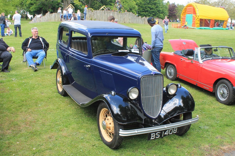 Some old cars in Dunfermline today. Img_1214